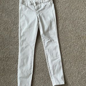 Plain white skinny jeans; H&M (4)